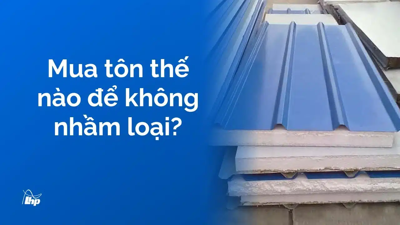 So sánh tôn xốp, tôn lạnh và tôn cách nhiệt chống nóng 5 Chồng tấm tôn xốp sơn xanh, mép cắt lộ lớp xốp trắng, giúp phân biệt với tôn một lớp